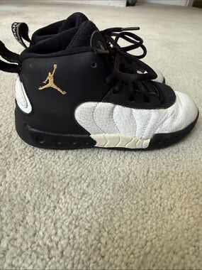 Air Jordan Jumpman kids shoe size 10c